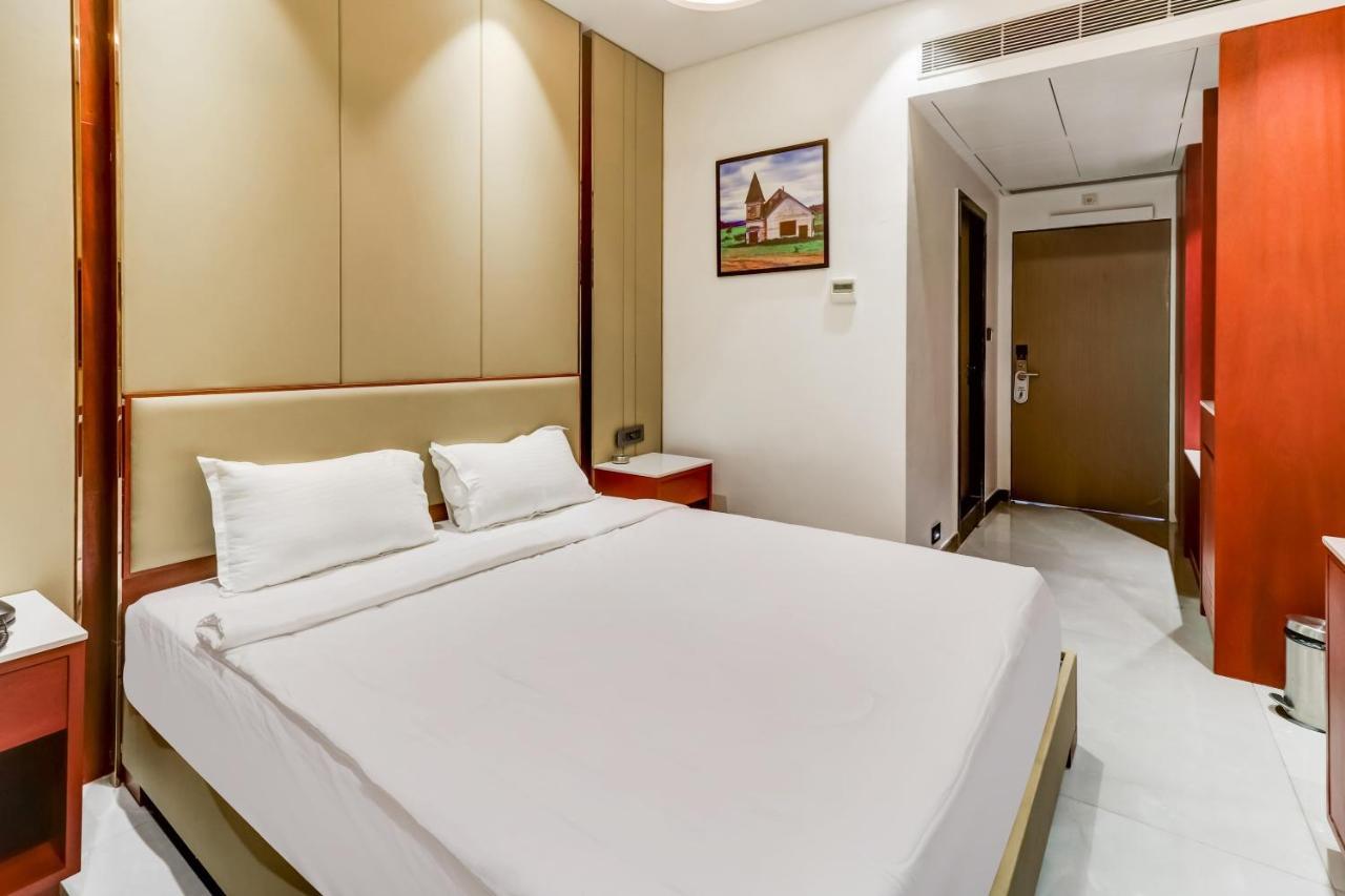 Oyo Townhouse 785 Sree Vinayaka Grand Hotel Anantapur Exterior photo