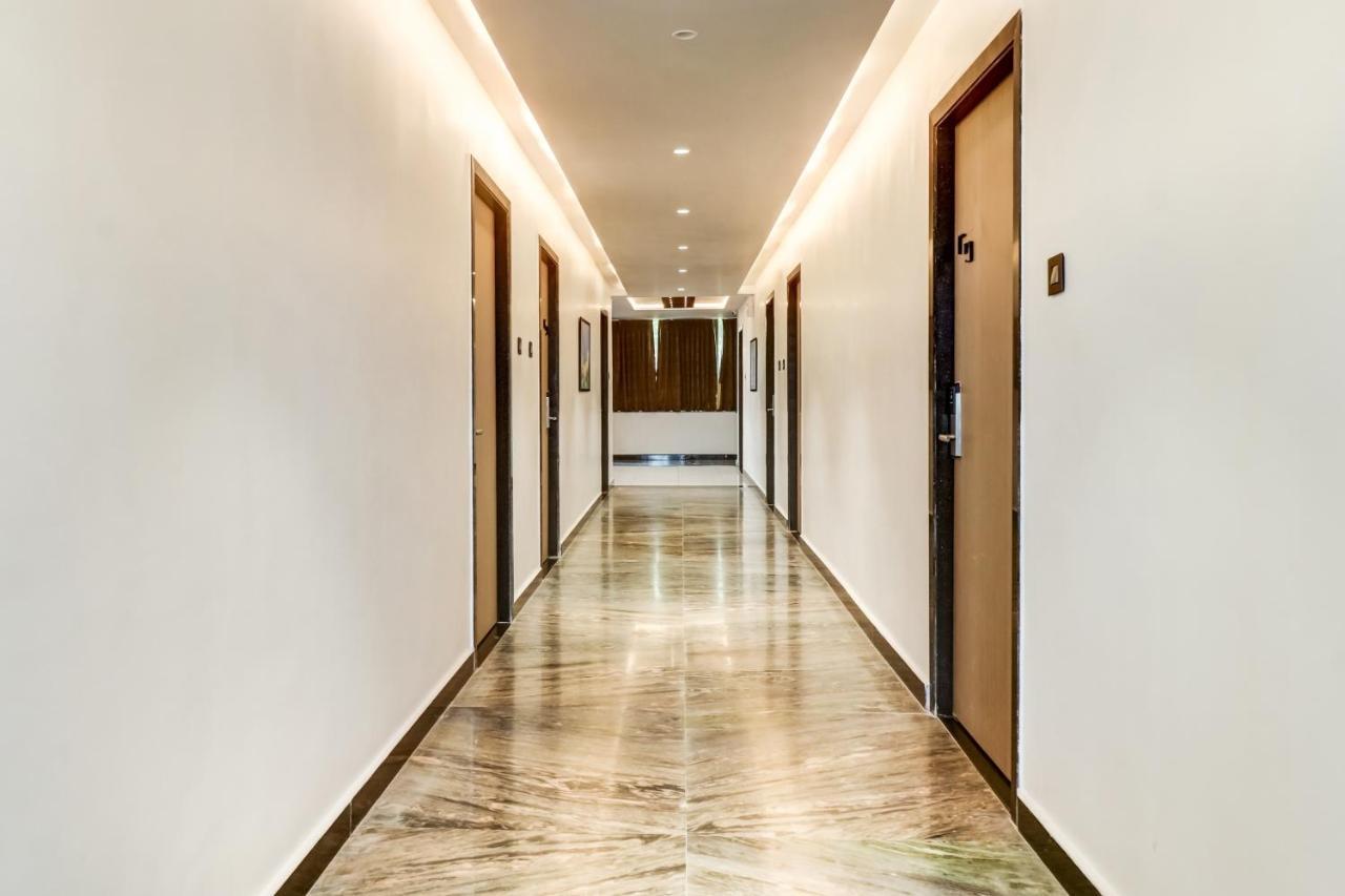 Oyo Townhouse 785 Sree Vinayaka Grand Hotel Anantapur Exterior photo